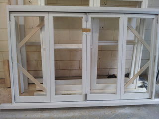 Bi-folding window
